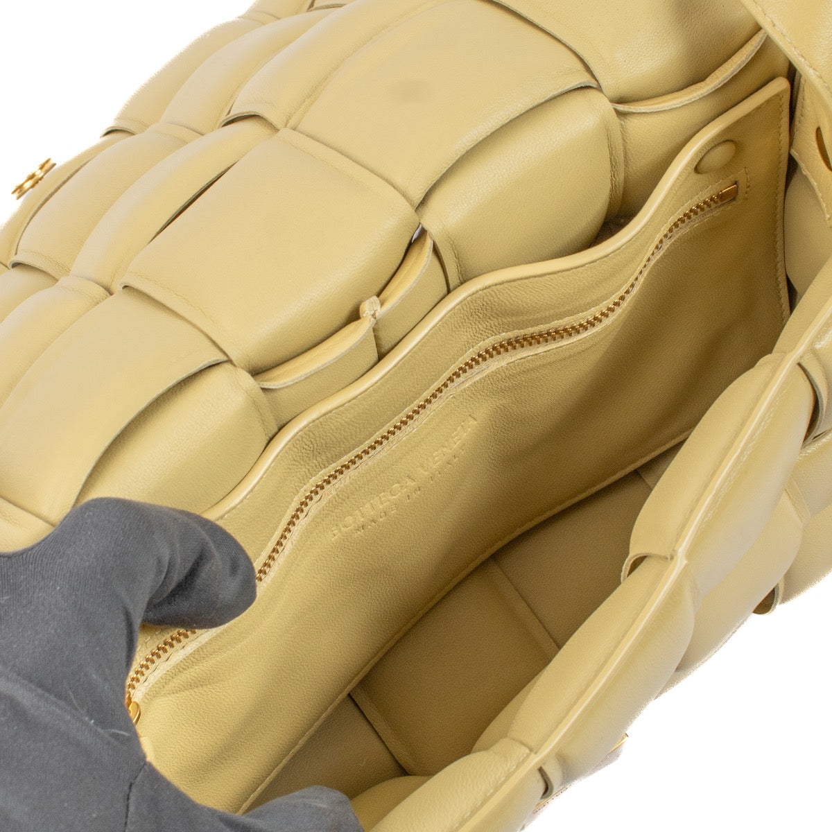 shop 100% authentic second hand Bottega Veneta Tapioca Padded Cassette Bag on Labellov.com