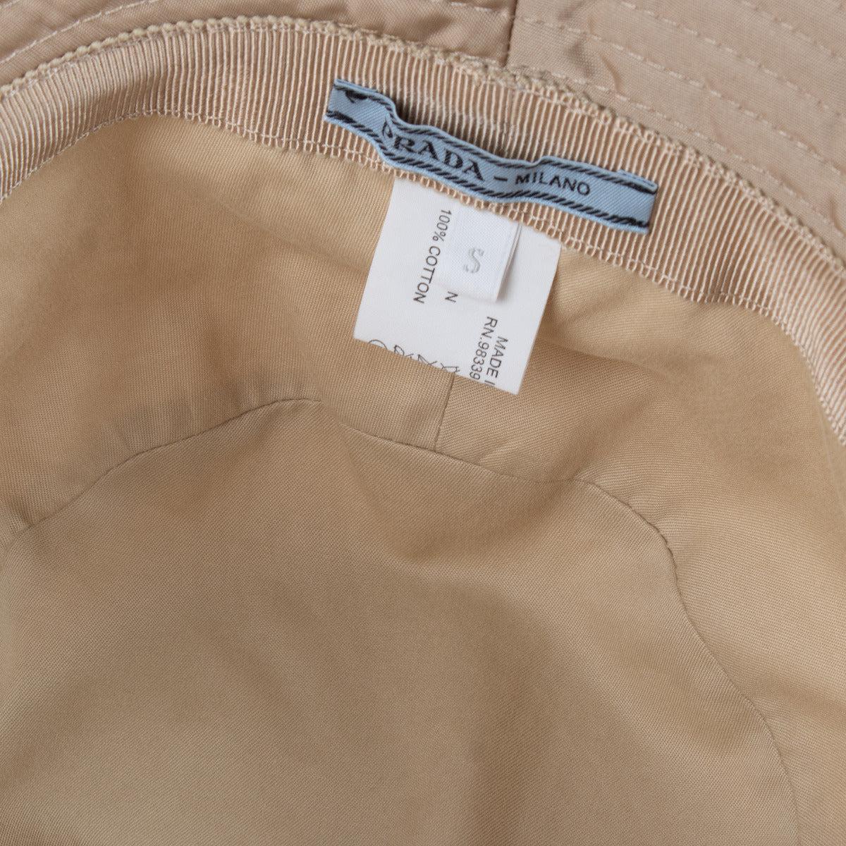 Bob Prada en Re-Nylon beige désert