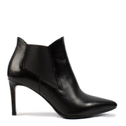 Shop safe online at Labellov in Antwerp, Brussels and Knokke these 100% authentic second hand Saint Laurent Black Leather Booties - size 36 1/2