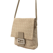 Shop safe online at Labellov in Antwerp, Brussels and Knokke this 100% authentic second hand Fendi FF Canvas Vintage Crossbody Bag. Veilig online tweedehands authentieke Fendi FF Canvas Vintage Crossbody handtas kopen bij Labellov.