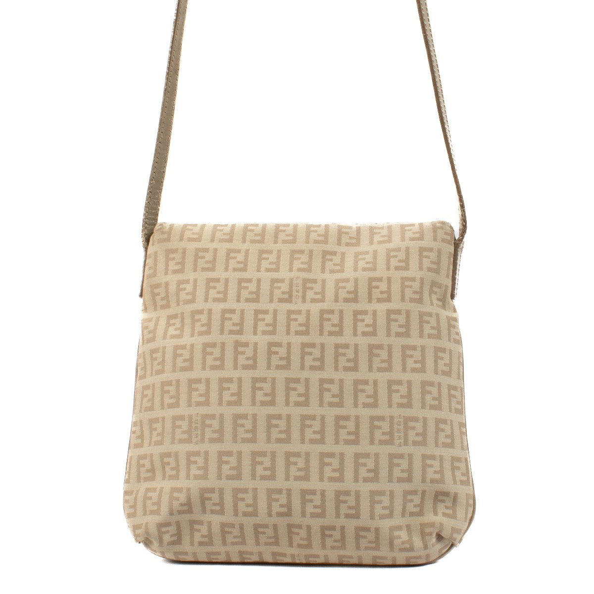 Shop safe online at Labellov in Antwerp, Brussels and Knokke this 100% authentic second hand Fendi FF Canvas Vintage Crossbody Bag. Veilig online tweedehands authentieke Fendi FF Canvas Vintage Crossbody handtas kopen bij Labellov.