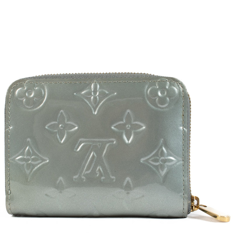 Authentic second hand Louis Vuitton Blue Patent Wallet on Labellov.com