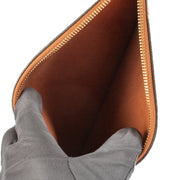 Shop safe online at Labellov in Antwerp, Brussels and Knokke these 100% authentic second hand Louis Vuitton Cognac Neverfull Clutch