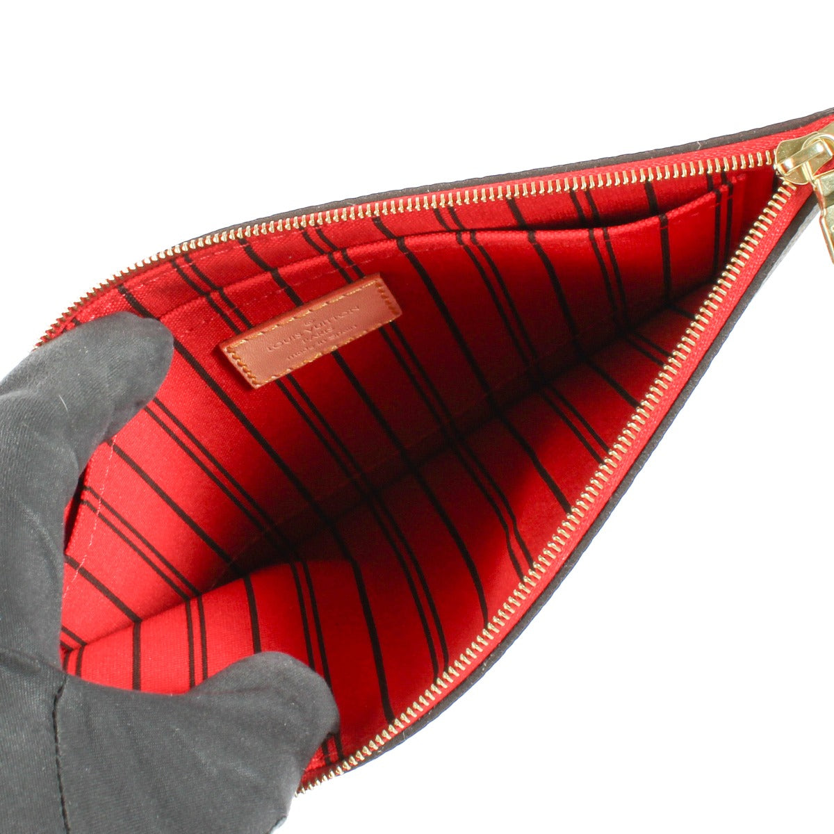 shop 100% authentic second hand Louis Vuitton Monogram Neverfull Pouch on Labellov.com