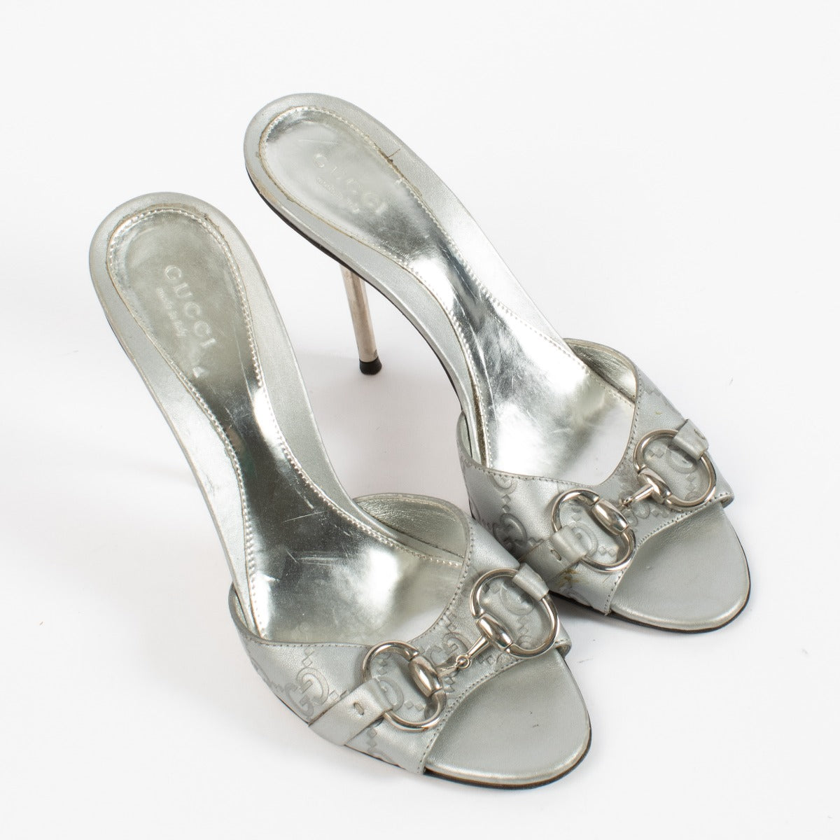 shop 100% authentic second hand Gucci Silver Kitten Heels - Size 37 1/2 on Labellov.com