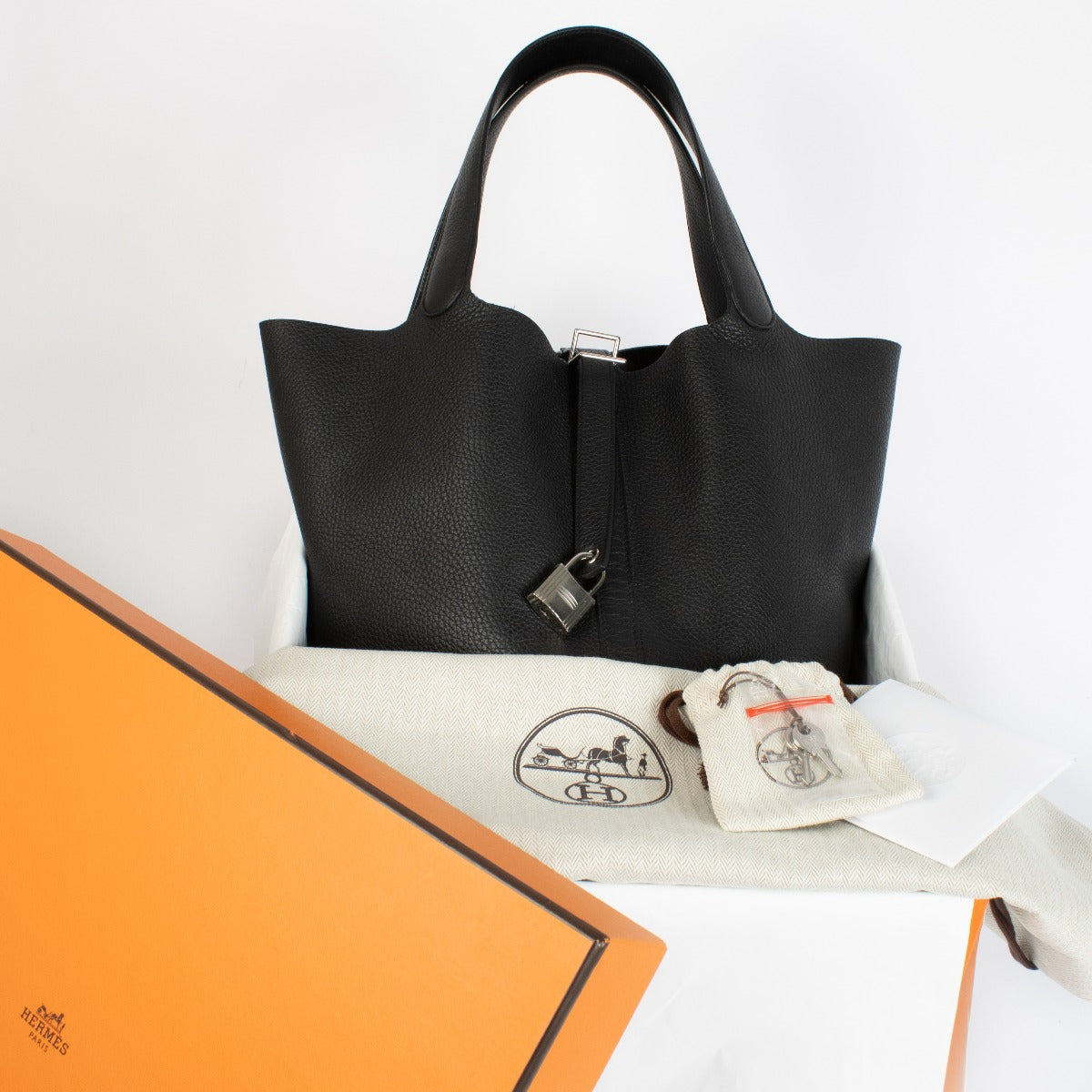 Hermès Picotin Lock 26 Black Clemence PHW