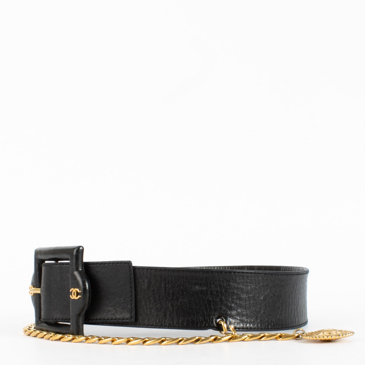 Authentic second-hand Chanel Black Leather Belt - Size 70 on labellov.com