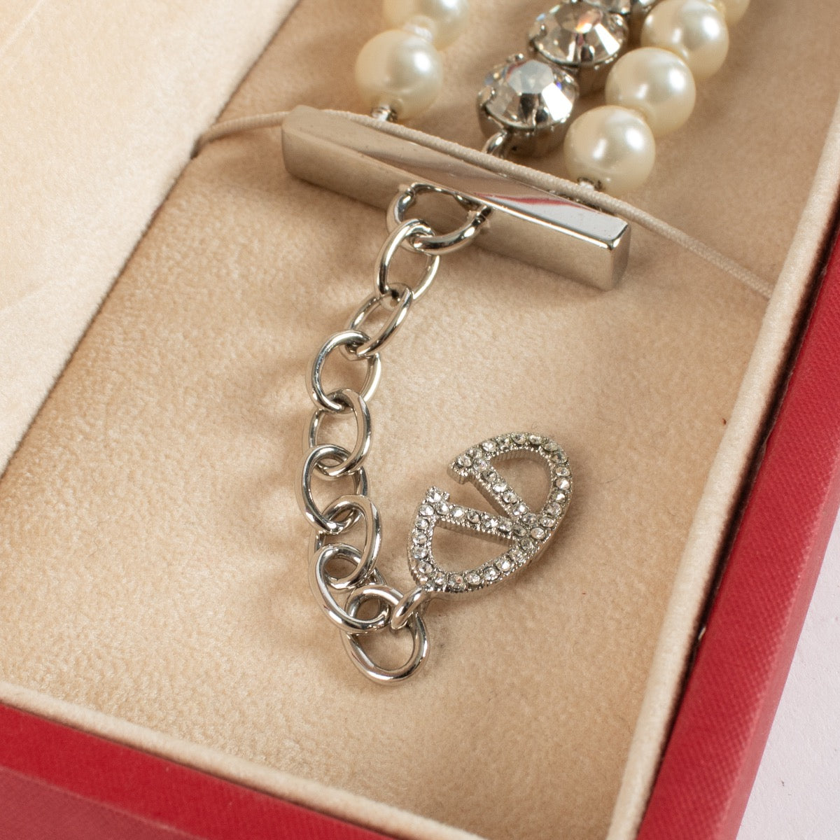 Authentic Second Hand Valentino Garavani Silver and Pearl Flower Bracelet on Labellov.com