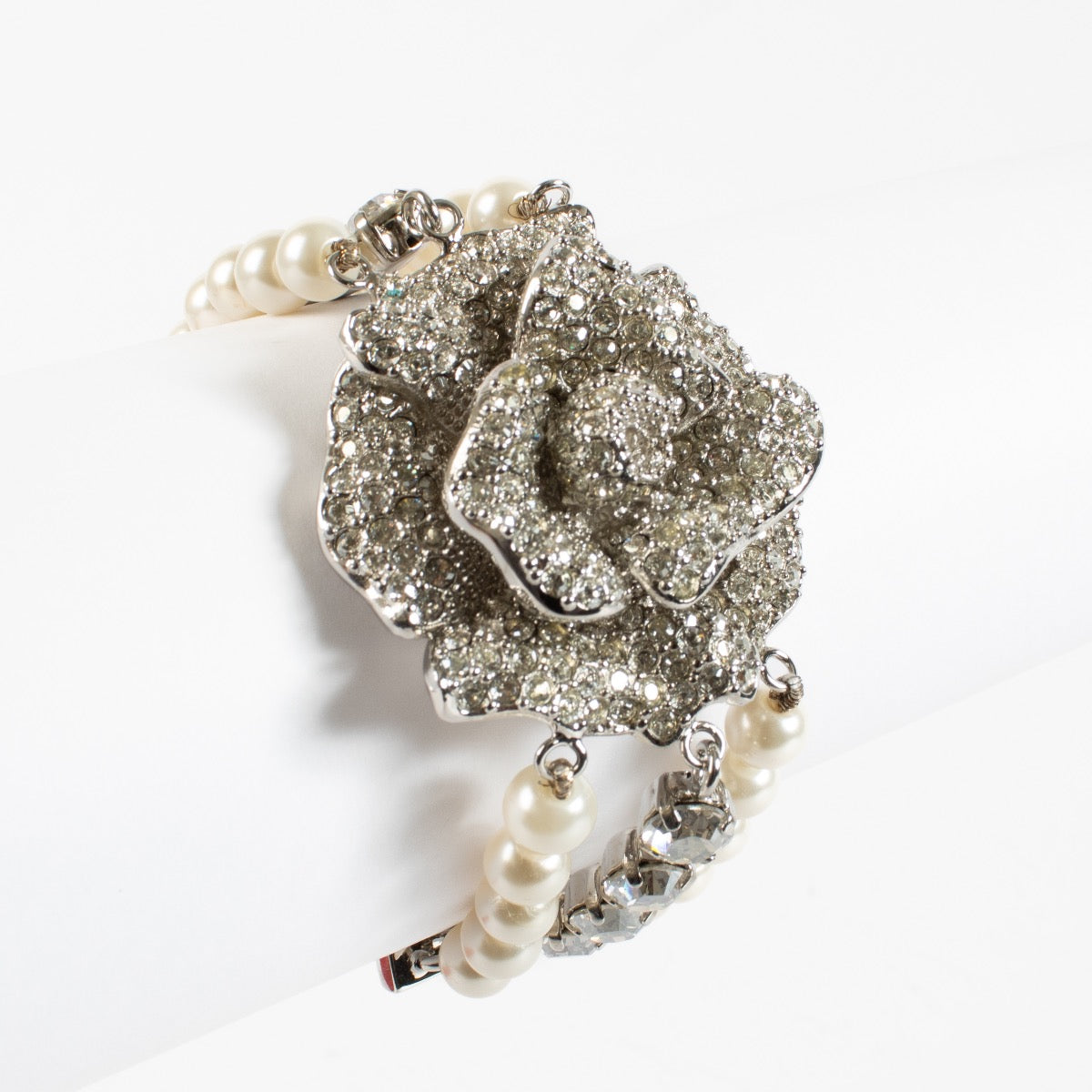 Authentic Second Hand Valentino Garavani Silver and Pearl Flower Bracelet on Labellov.com