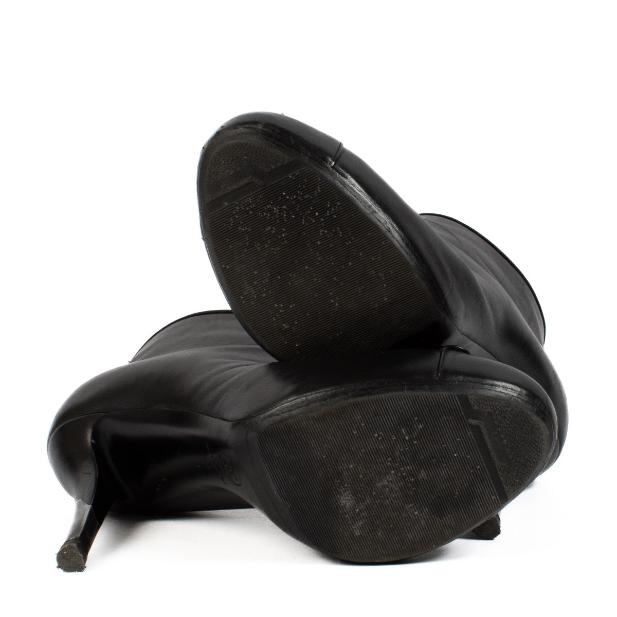 shop 100% authentic second hand Chanel Black Interlocking CC Boots - Size 40 on Labellov.com