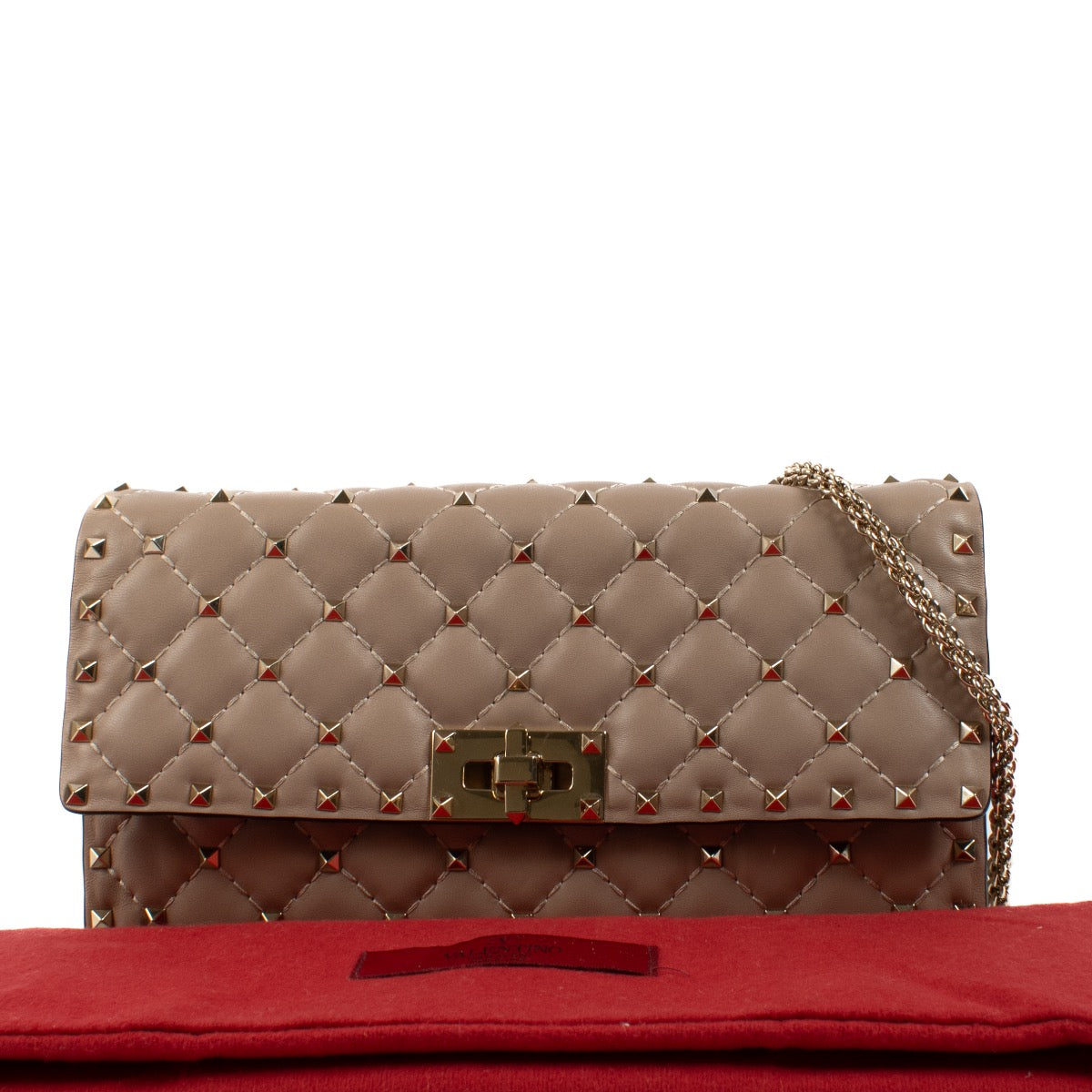 shop 100% authentic second hand Valentino Garavani Blush Rockstud Chain Clutch on Labellov.com