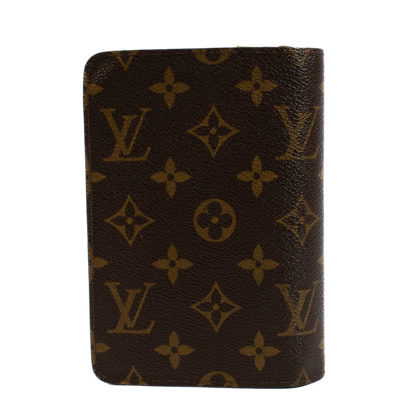 Louis Vuitton Monogram Zipper Wallet aan de beste prijs bij Labellov tweedehands luxe in Antwerpen en Knokke. We buy and sell your preloved and brand new designer bags and accessories.