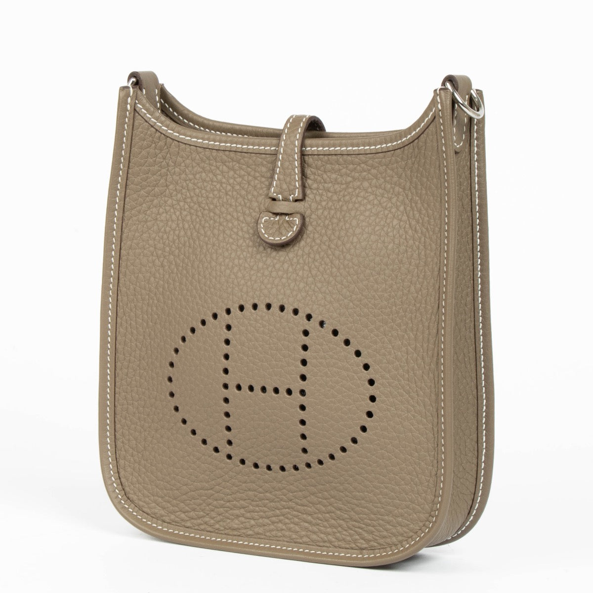 Authentic pre-loved Hermès Evelyne 16 Etoupe Sangle Cavale PHW on Labellov.com
