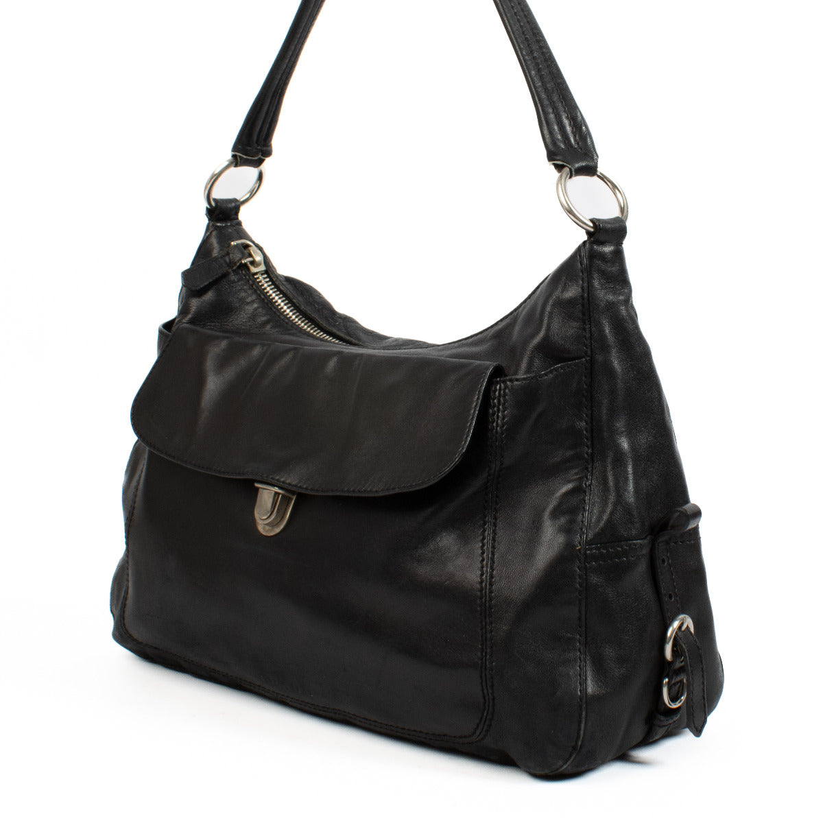Prada Black Leather Shoulder Bag aan de beste prijs bij Labellov tweedehands luxe in Antwerpen en Knokke.
