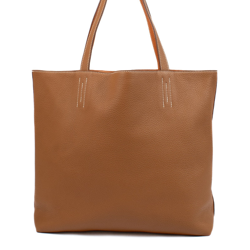 Shop safe online at Labellov in Antwerp, Brussels and Knokke this 100% authentic second hand Hermès Clemence Leather Gold & Orange Double Sens. Veiling online tweedehands authentieke Hermès Clemence Leather Gold & Orange Double Sens handtas kopen bij Labe
