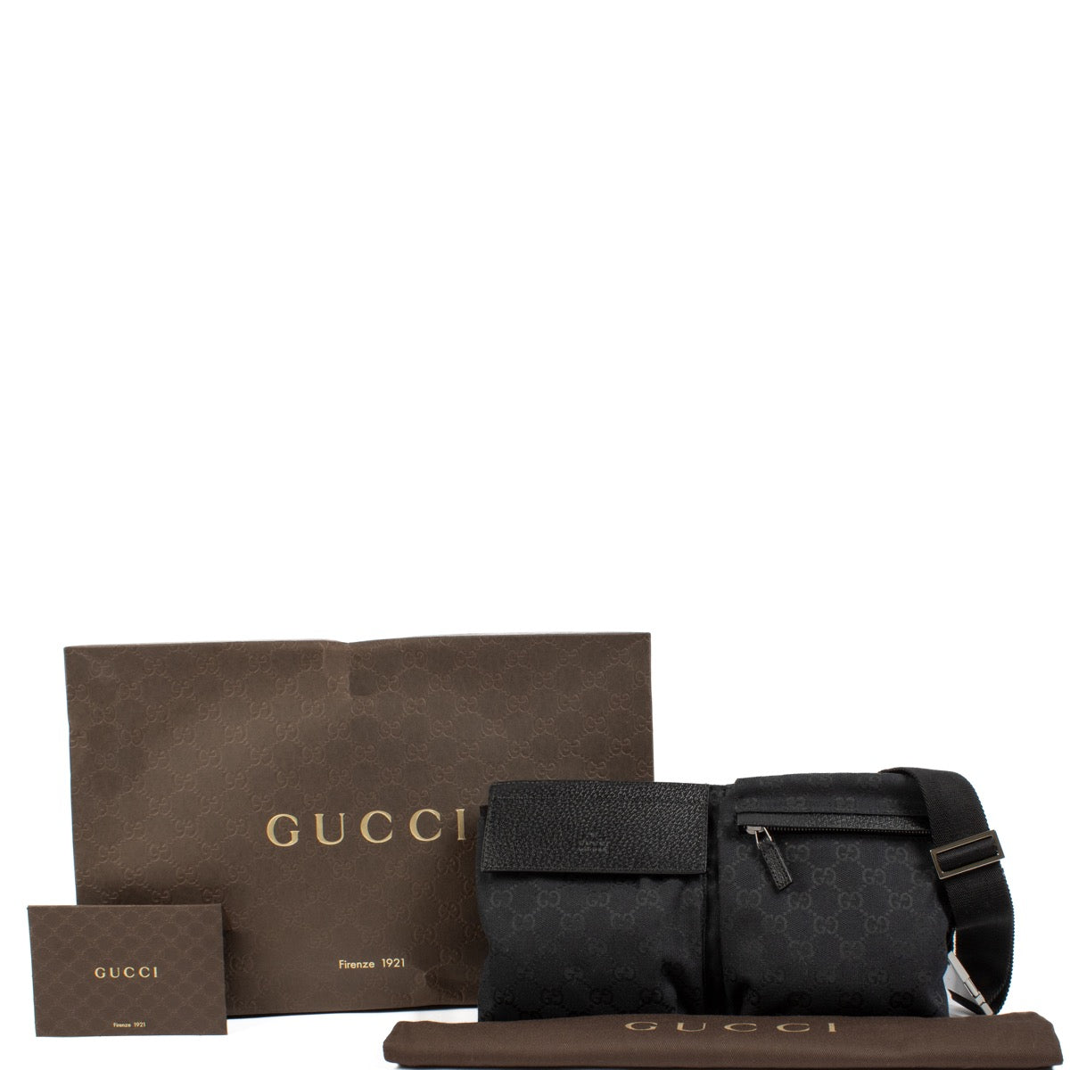 Shop safe online at Labellov in Antwerp, Brussels and Knokke this 100% authentic second hand Gucci Black Monogram Belt Bag. Veiling online tweedehands authentieke Gucci Black Monogram Belt Bag handtas kopen bij Labellov.