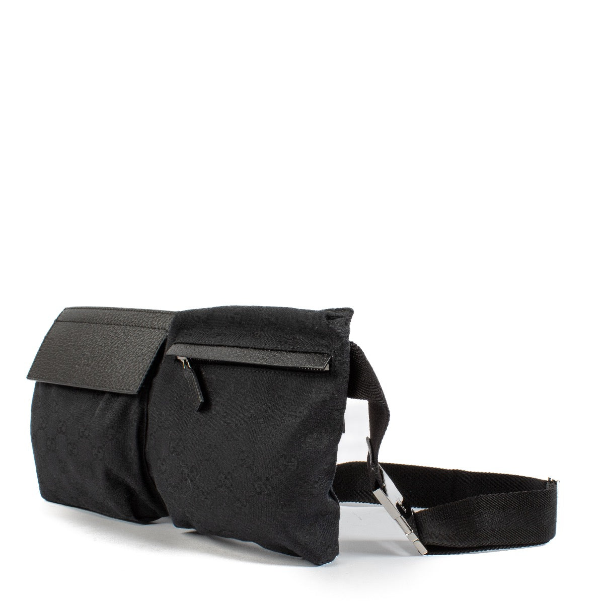Shop safe online at Labellov in Antwerp, Brussels and Knokke this 100% authentic second hand Gucci Black Monogram Belt Bag. Veiling online tweedehands authentieke Gucci Black Monogram Belt Bag handtas kopen bij Labellov.