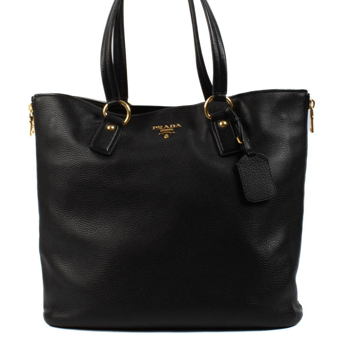 Shop safe online at Labellov in Antwerp, Brussels and Knokke this 100% authentic second hand Prada Black Leather Shopper Shoulder Bag. Veilig online tweedehands Prada Black Leather Shopper Shoulder handtas kopen bij Labellov.