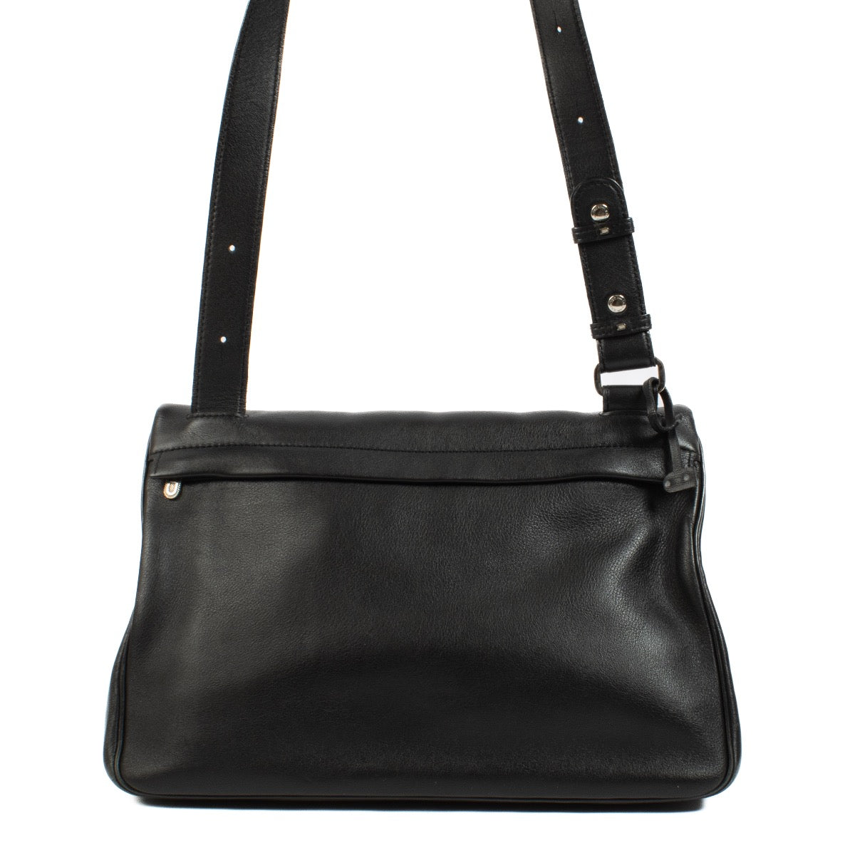 Shop safe online at Labellov in Antwerp, Brussels and Knokke this 100% authentic second hand Delvaux Black Relais Crossbody Bag. Veilig online tweedehands Delvaux Black Relais Crossbody handtas bij Labellov.