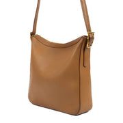 Shop safe online at Labellov in Antwerpen, Brussels and Knokke this 100% authentic second hand Delvaux Camel Leather Crossbody. Veilig online tweedehands authentieke Delvaux Camel Leather Crossbody handtas kopen bij Labellov.