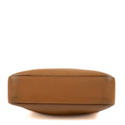 Shop safe online at Labellov in Antwerpen, Brussels and Knokke this 100% authentic second hand Delvaux Camel Leather Crossbody. Veilig online tweedehands authentieke Delvaux Camel Leather Crossbody handtas kopen bij Labellov.