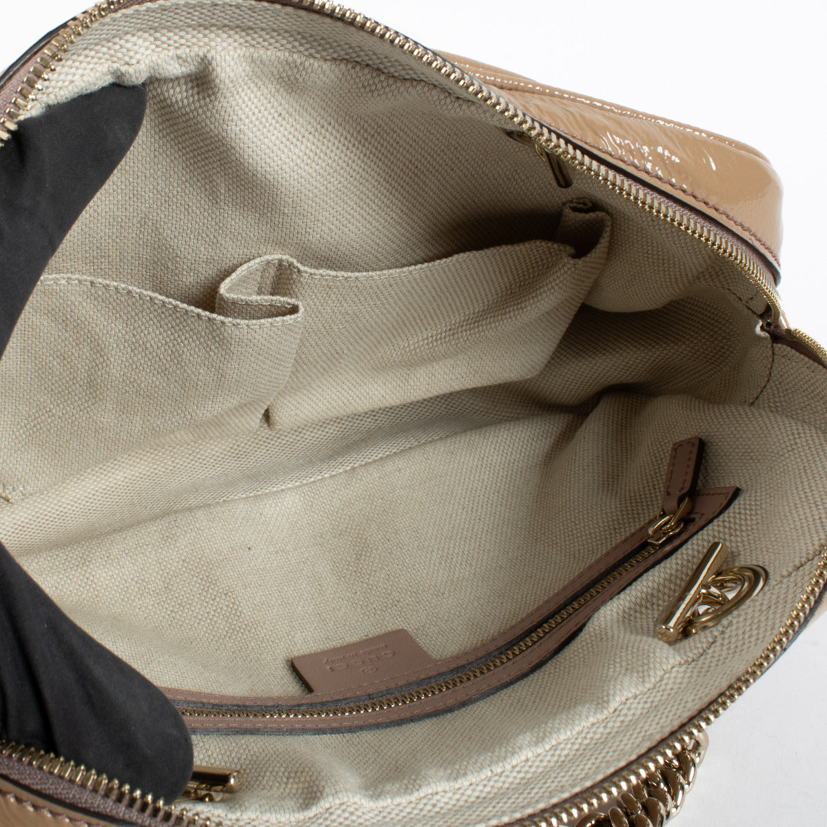 Sac à bandoulière Gucci Soho en cuir verni rose