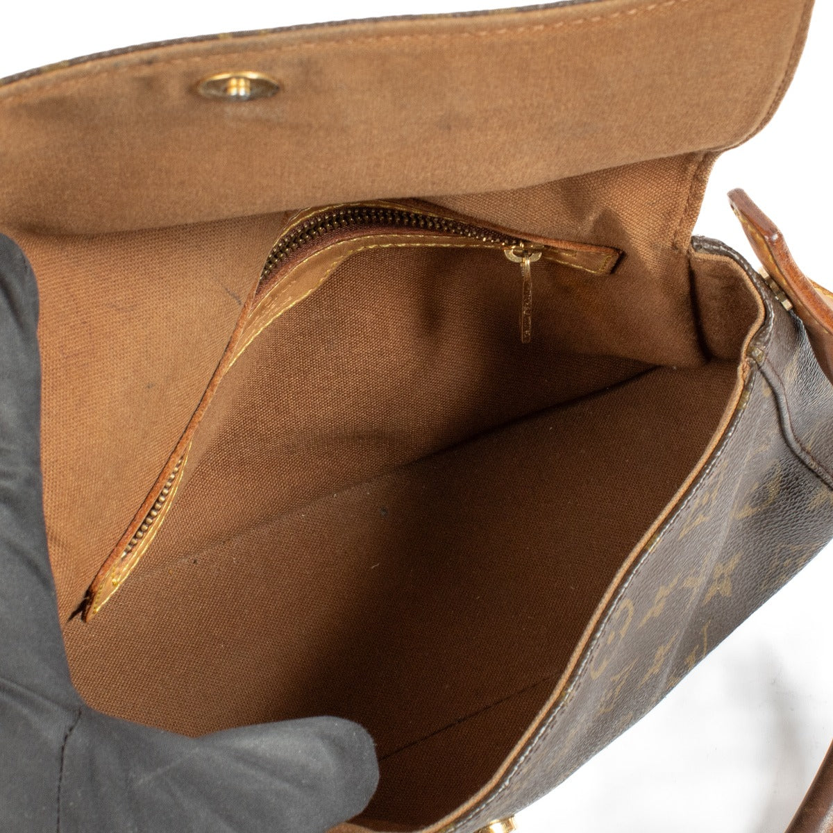 Shop 100% authentic secondhand Louis Vuitton Monogram Looping PM Bag on Labellov.com