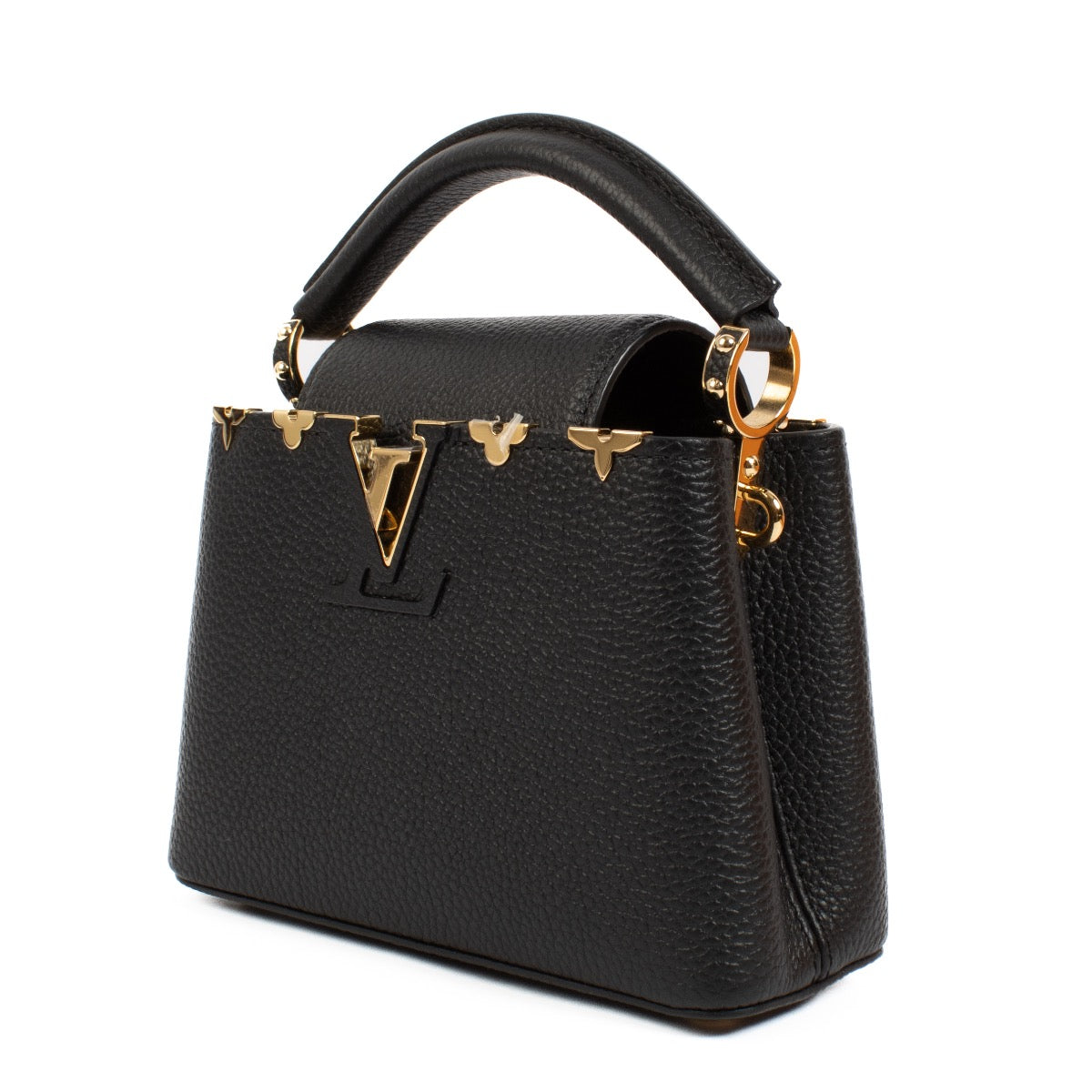 Shop safe online at Labellov in Antwerp, Brussels and Knokke this 100% authentic second hand Louis Vuitton Black Taurillon Mini Capucines. Veilig online tweedehands authentieke Louis Vuitton Black Taurillon Mini Capucines handtas kopen bij Labellov.