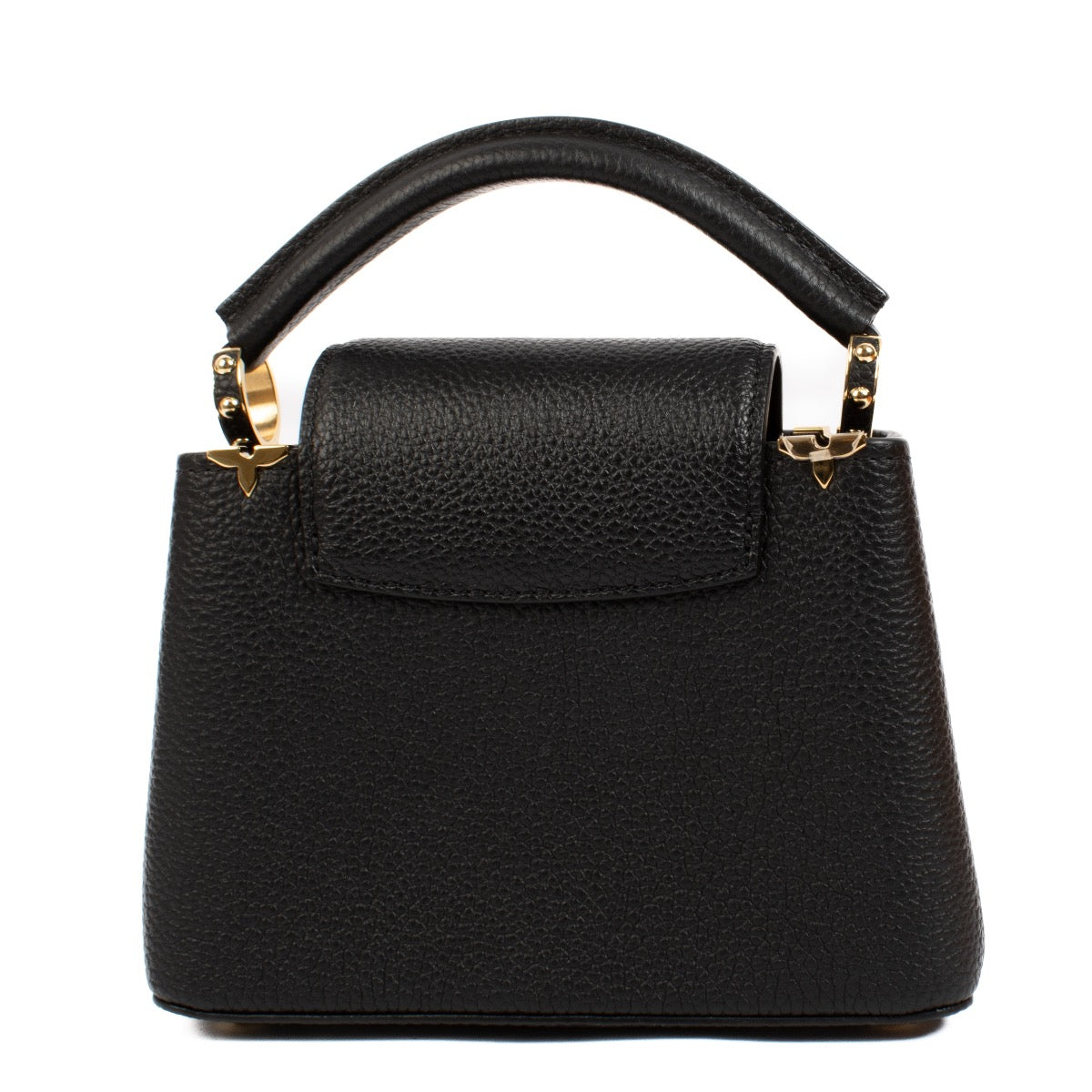Shop safe online at Labellov in Antwerp, Brussels and Knokke this 100% authentic second hand Louis Vuitton Black Taurillon Mini Capucines. Veilig online tweedehands authentieke Louis Vuitton Black Taurillon Mini Capucines handtas kopen bij Labellov.
