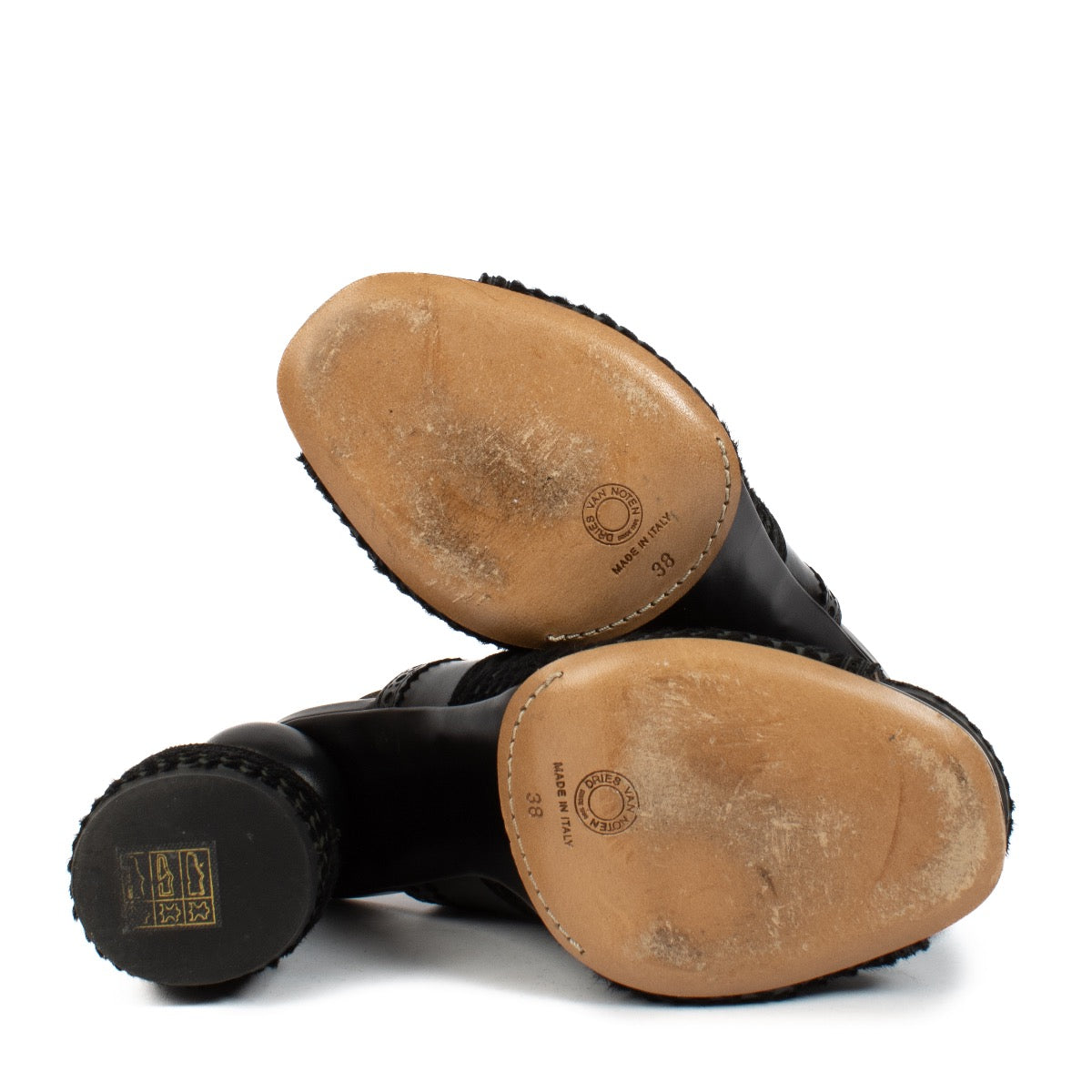 shop 100% authentic second hand Dries Van Noten Black Pumps - Size 38 on Labellov.com