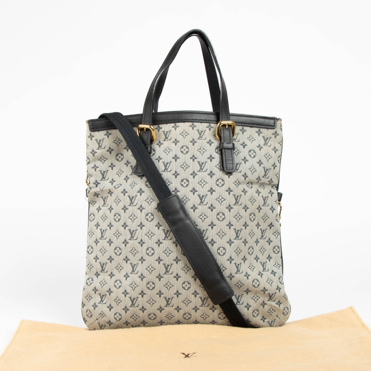 Shop this 100% authentic Louis Vuitton Monogram Francoise Bag at labellov.com