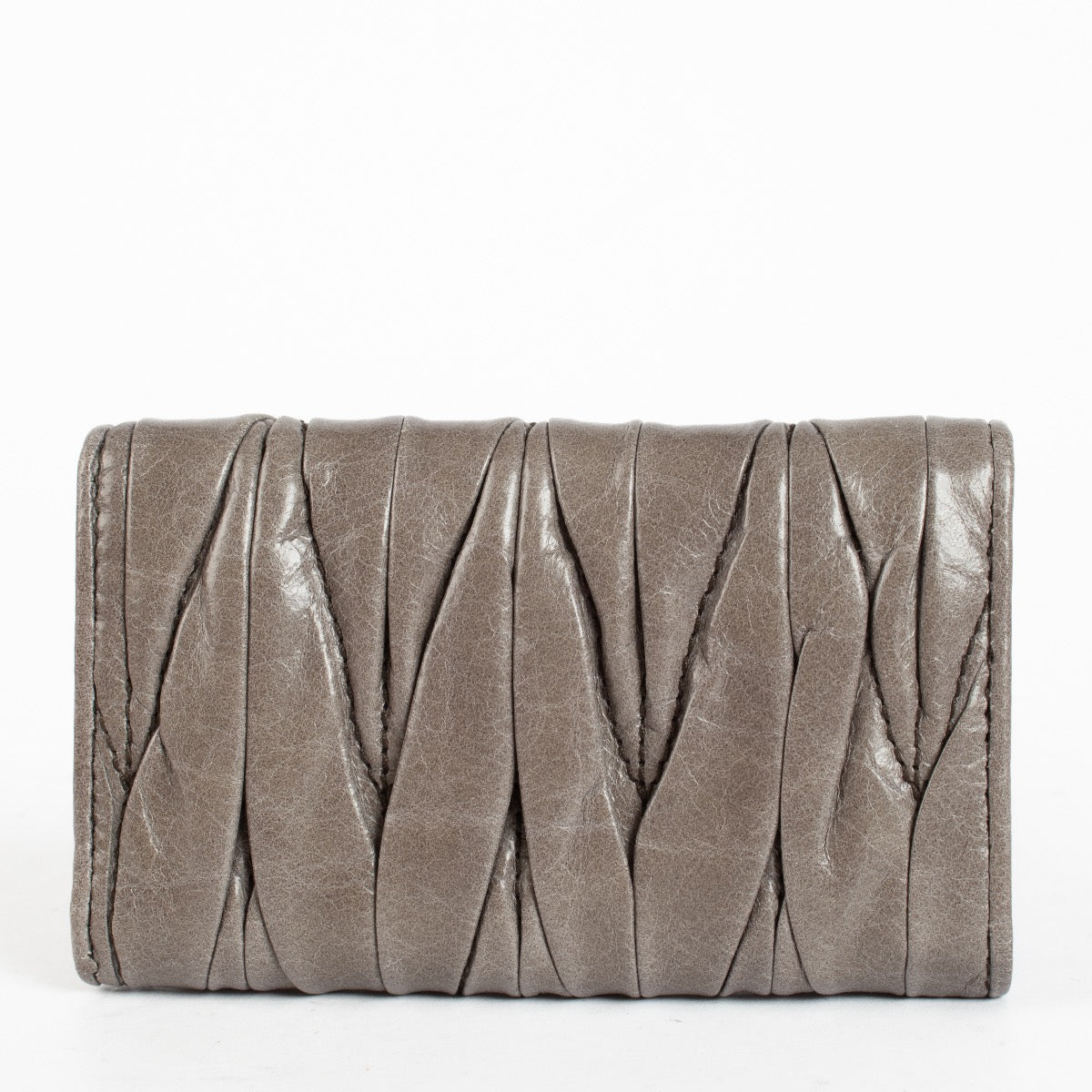 authentic preloved Miu Miu Grey Matelasse Keywallet on Labellov.com