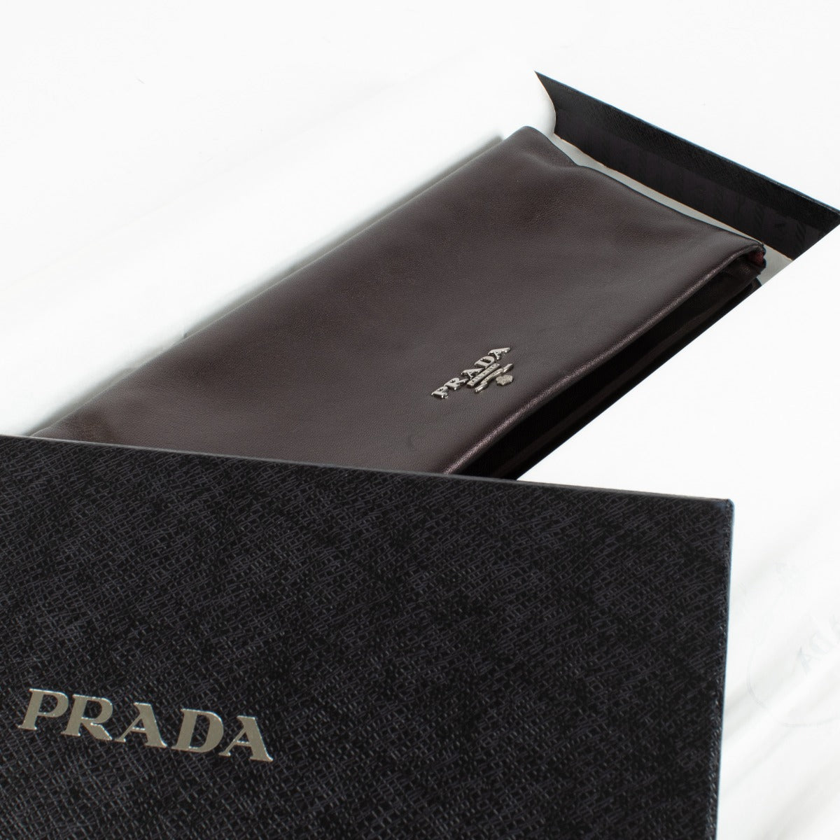 Prada Bruine Metallic Leren Clutch