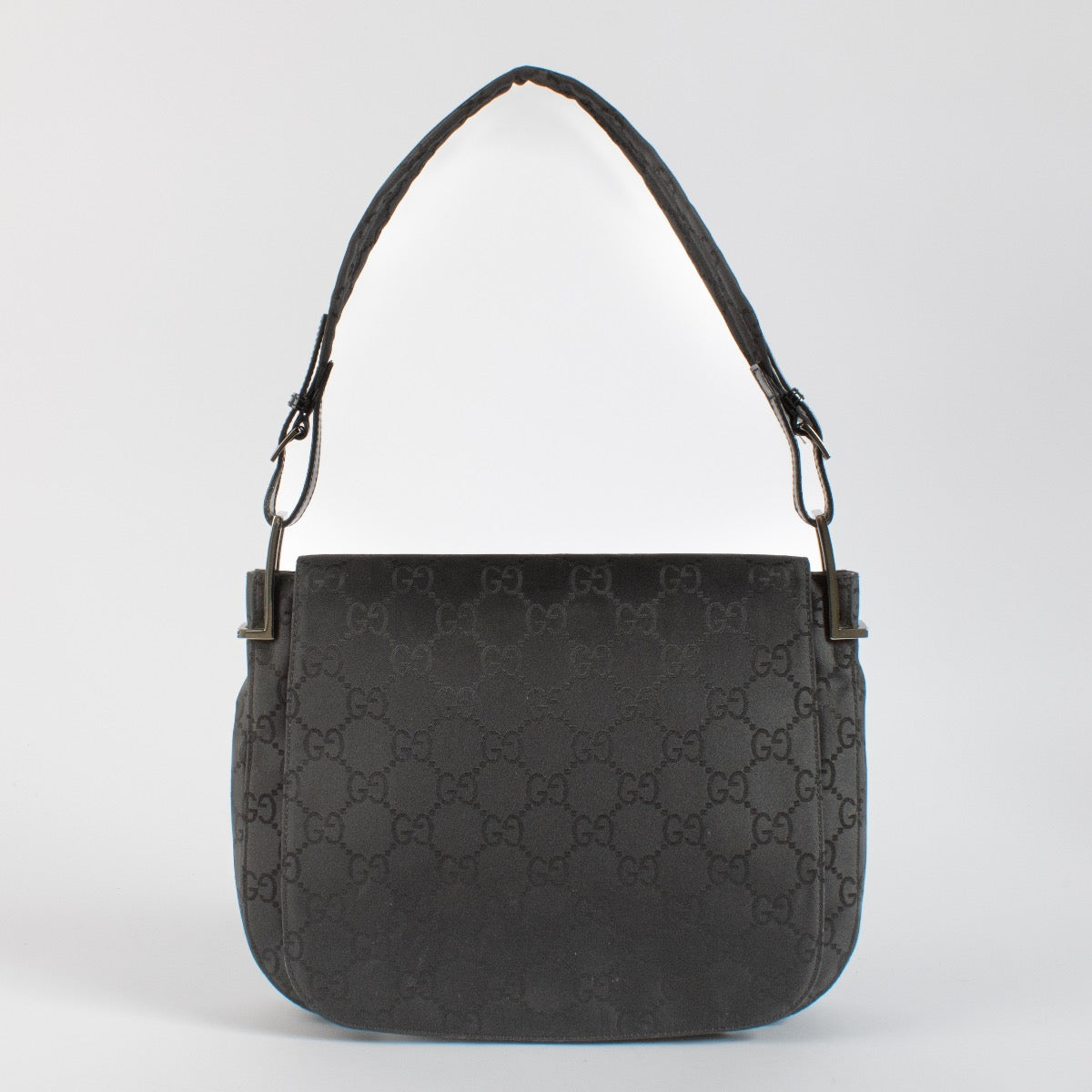 Shop 100% authentic second hand Gucci Black GG Nylon Bag on Labellov.com