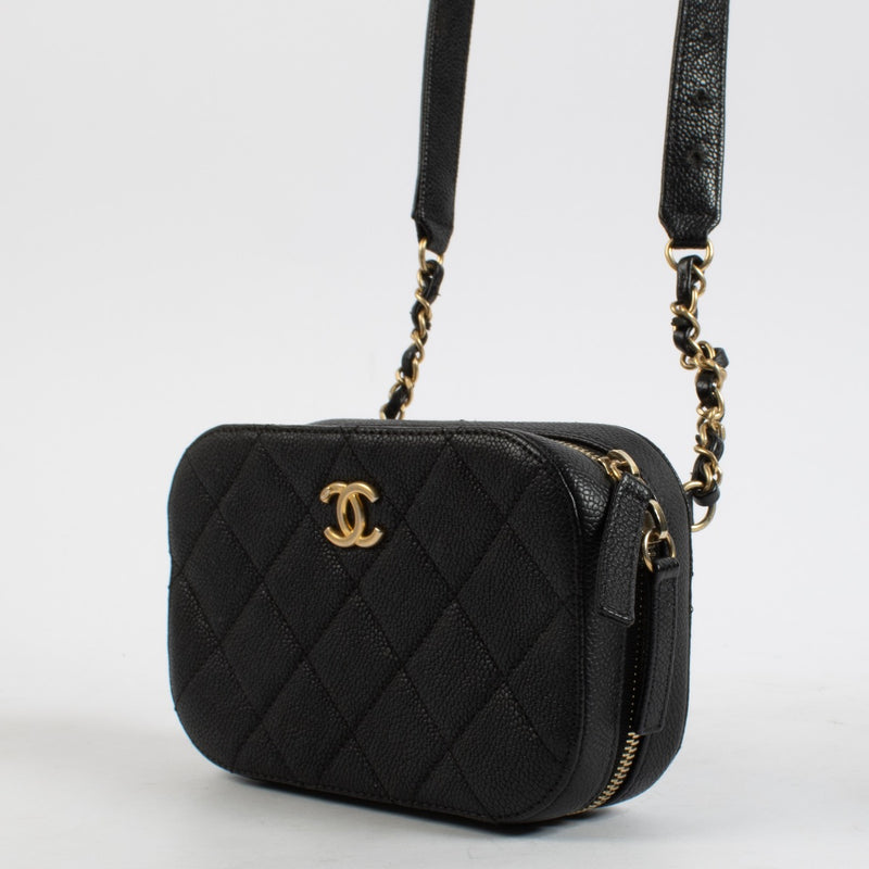 Authentic second hand Chanel black Belt bag on Labellov.com