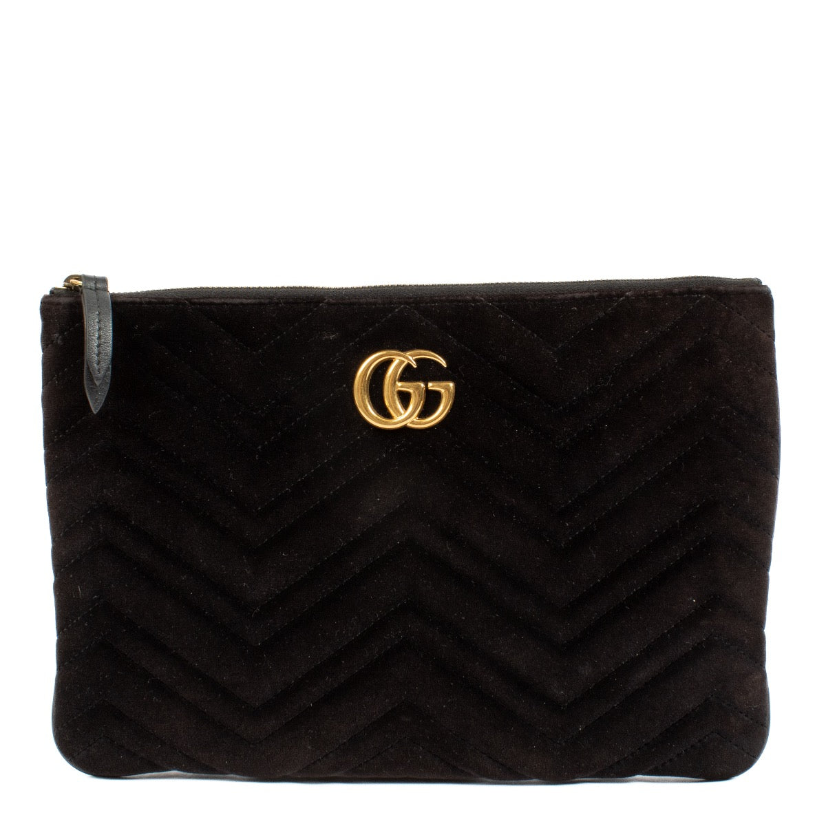 Shop safe online at Labellov in Antwerp, Brussels and Knokke this 100% authentic second hand Gucci Black Suede GG Marmont Clutch. Veilig online tweedehands authentieke Gucci Black Suede GG Marmont Clutch kopen bij Labellov.