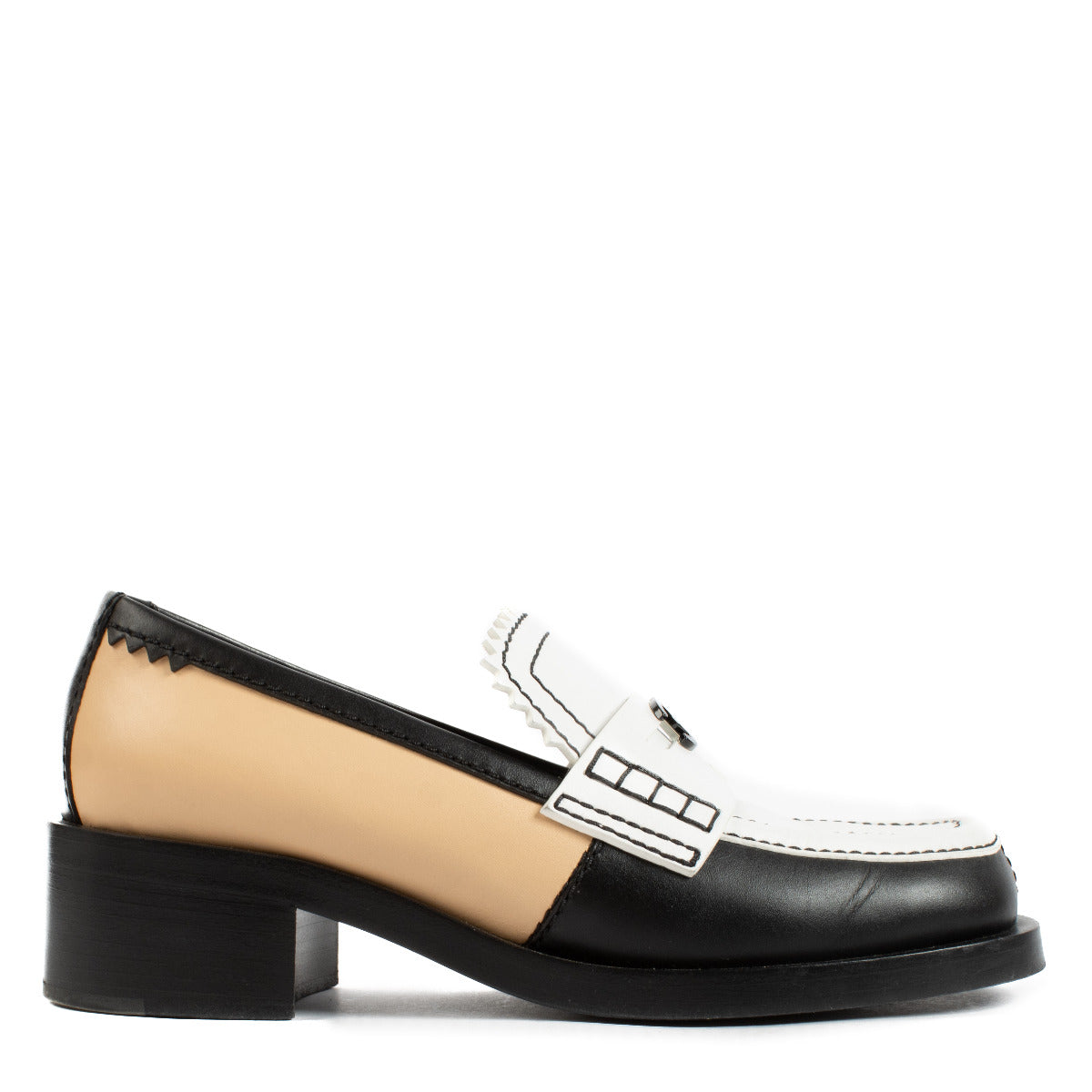 Chanel Tricolor Leather Loafers - size 38 pour le meilleur prix chez Labellov à Anvers et Knokke.