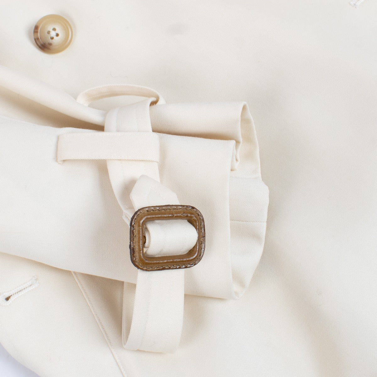 Shop 100% authentic secondhand Ralph Lauren Cream Trenchcoat - Size M/M on Labellov.com