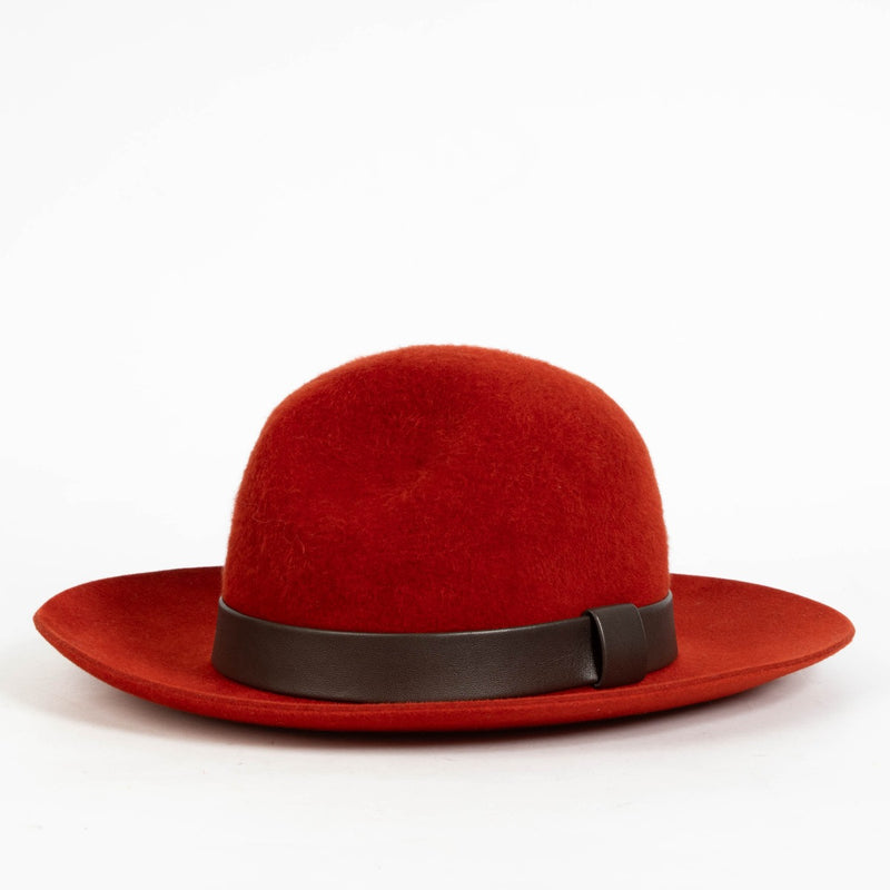 Authentic pre-loved Hermès Red Hat - Size 56 on Labellov.com.