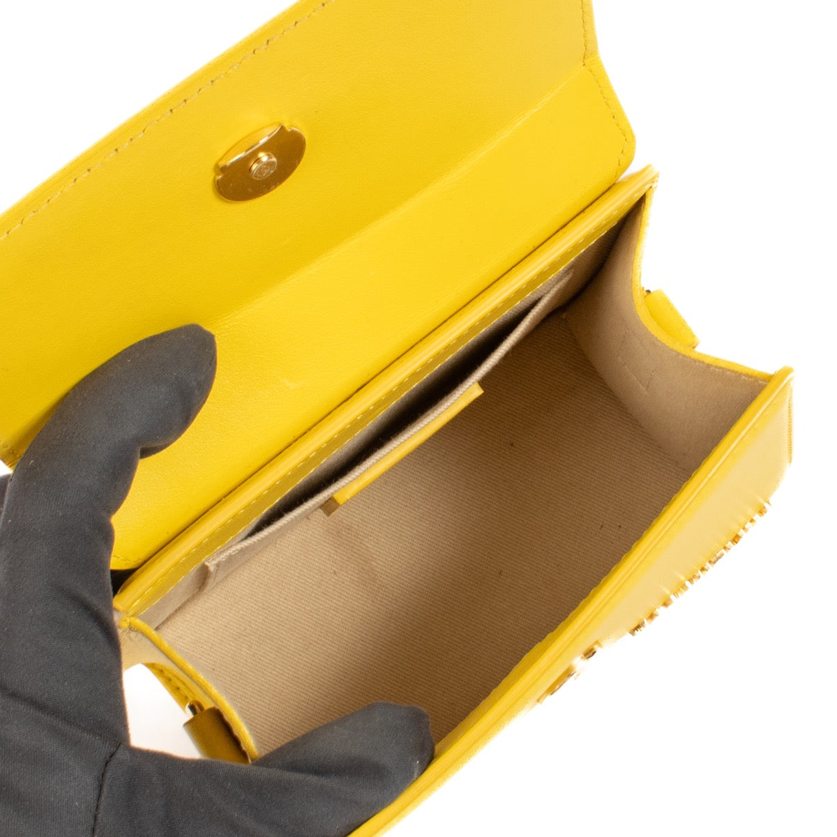 shop 100% authentic second hand Jacquemus Yellow Le Chiquito Moyen Bag on Labellov.com