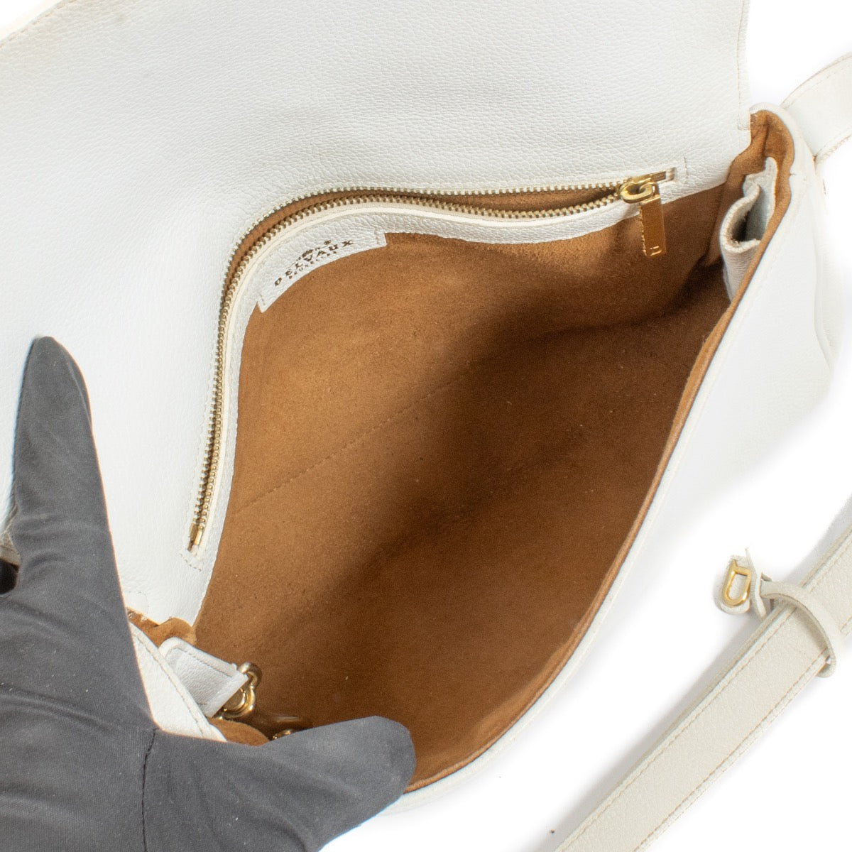 shop 100% authentic second hand Delvaux Passerelle Trotteur White Crossbody Bag on Labellov.com