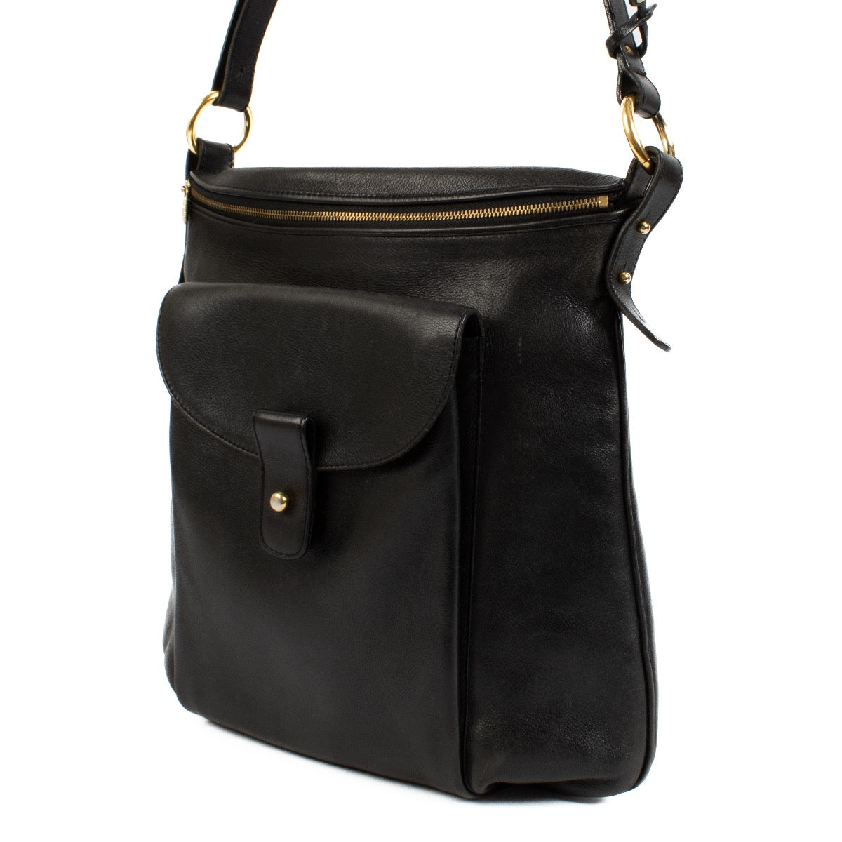 Shop safe online at Labellov in Antwerp, Brussels and Knokke this 100% authentic second hand Delvaux Black Leather Crossbody. Veilig online tweedehands authentieke Delvaux Black Leather Crossbody handtas kopen bij Labellov.