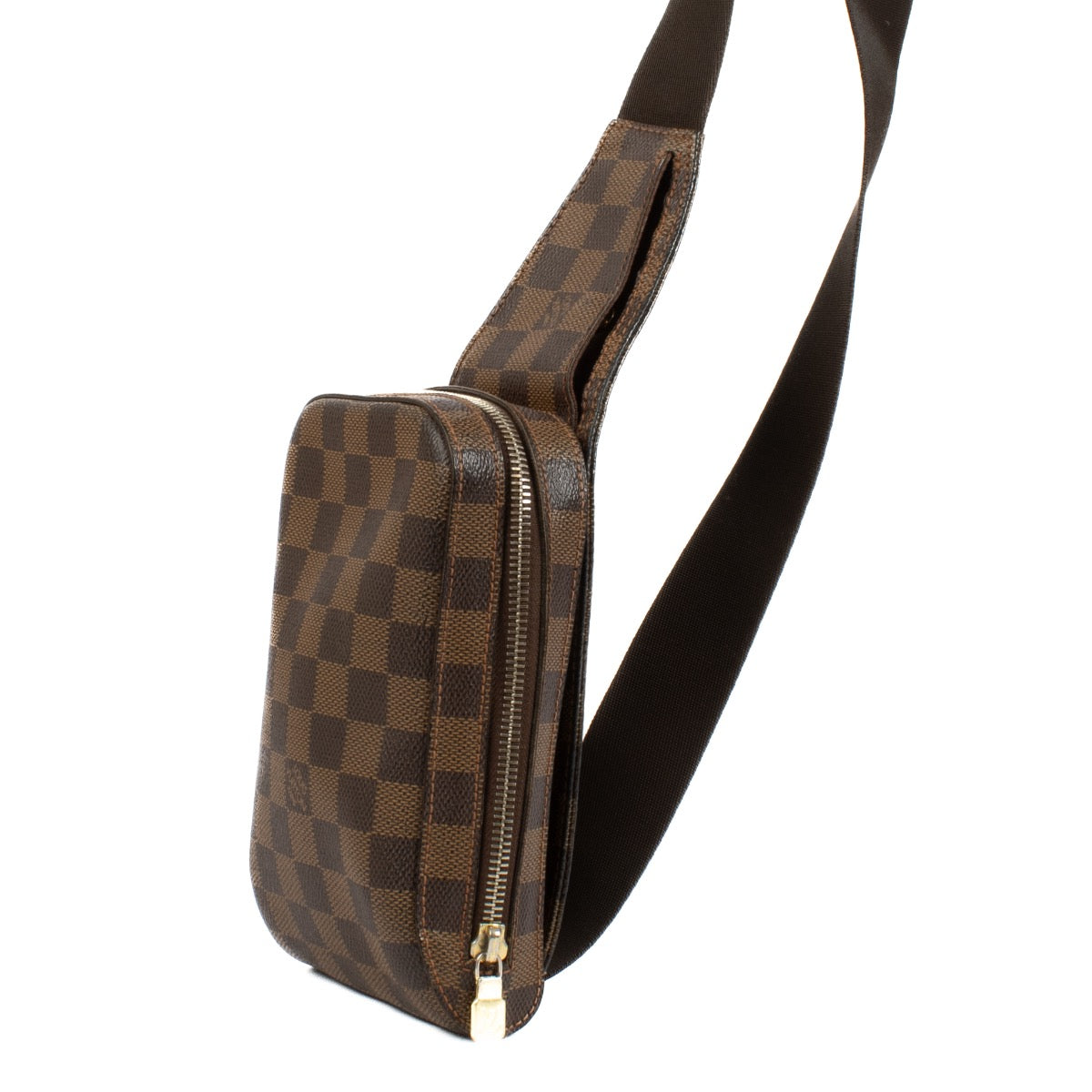 Shop safe online at Labellov in Antwerp, Brussels and Knokke this 100% authentic second hand Louis Vuitton Damier Ebene Geronimos Crossbody Bag. Veilig online tweedehands authentieke Louis Vuitton Damier Ebene Geronimos Crossbody Bag kopen bij Labellov.