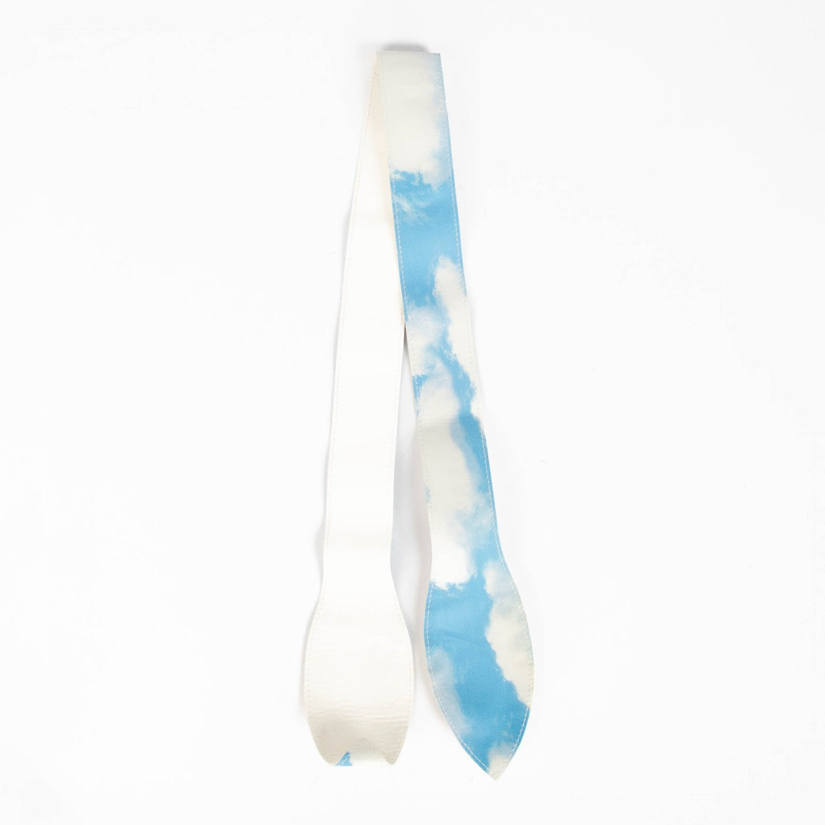 Shop this 100% authentic Delvaux Dans Les Nuages Handle Ribbon at Labellov.com