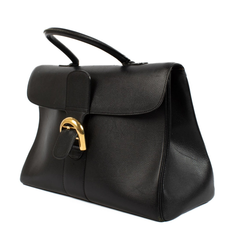 Shop safe online at Labellov in Antwerp, Brussels and Knokke this 100% authentic second hand Delvaux Black Leather GM Brillant. Veilig online tweedehands authentieke Delvaux Black Leather GM Brillant handtas kopen bij Labellov.