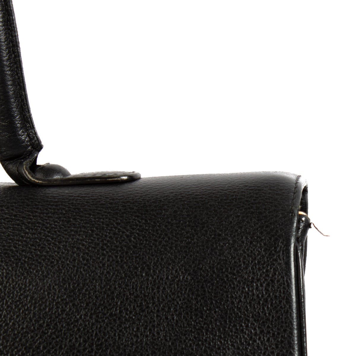 Shop safe online at Labellov in Antwerp, Brussels and Knokke this 100% authentic second hand Delvaux Black Leather GM Brillant. Veilig online tweedehands authentieke Delvaux Black Leather GM Brillant handtas kopen bij Labellov.