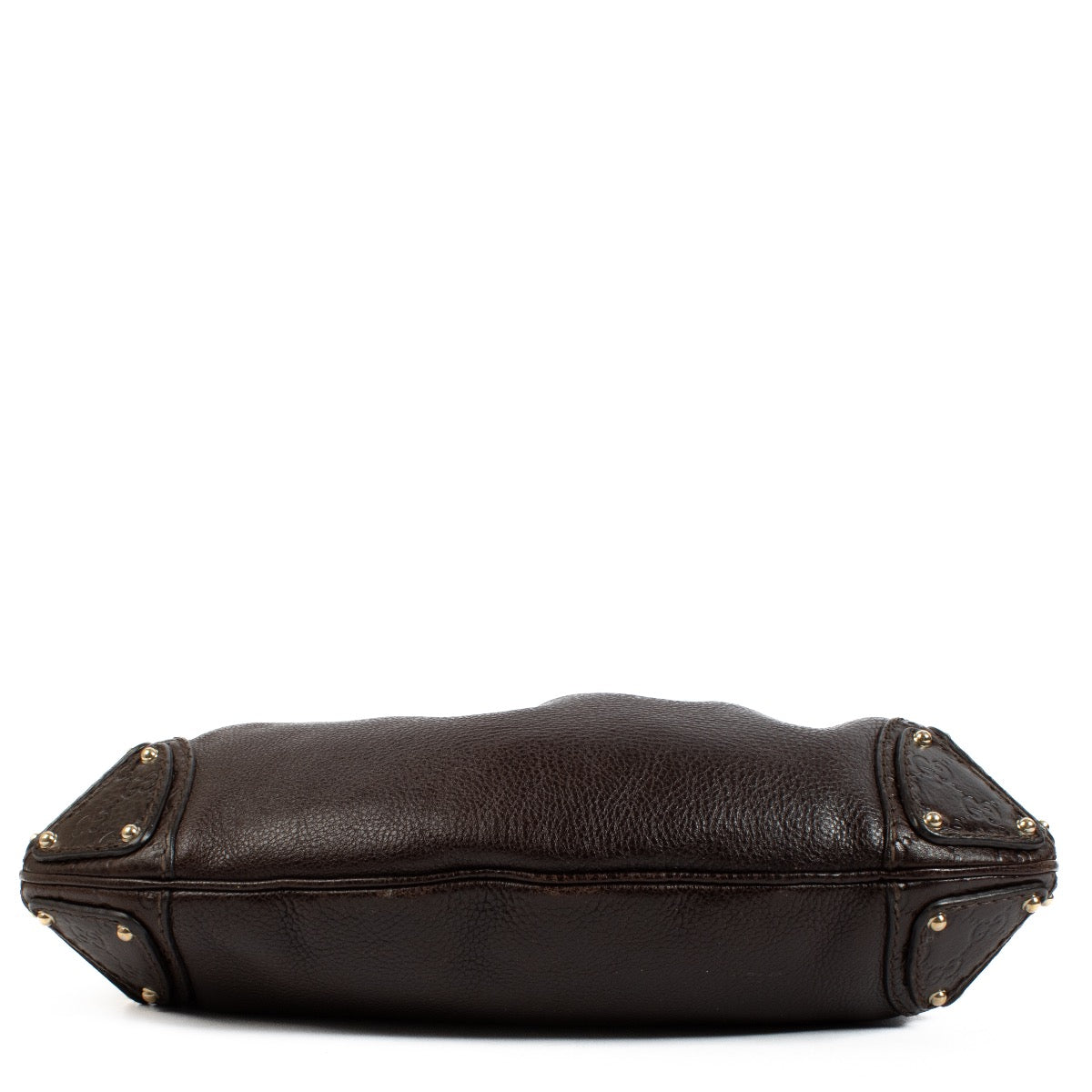 Shop safe online at Labellov in Antwerp, Brussels and Knokke this 100% authentic second hand Gucci Brown Medium Indy Shoulder Bag. Veilig online tweedehands authentieke Gucci Brown Medium Indy Shoulder handtas kopen bij Labellov.
