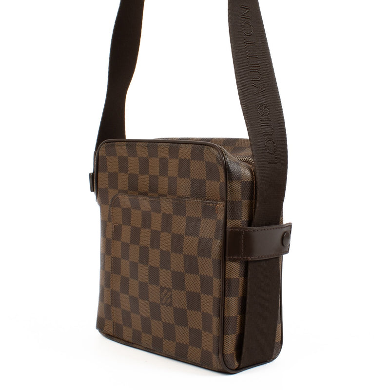 shop 100% authentic second hand Louis Vuitton Damier Ebene Messenger Bag on Labellov.com