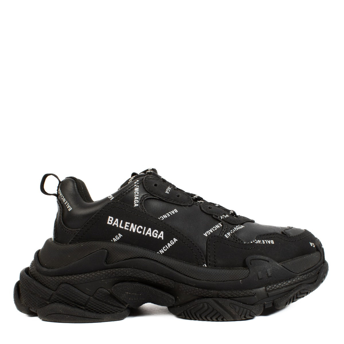 Balenciaga Zwarte All-Over Logo Triple S Sneakers - Maat 37