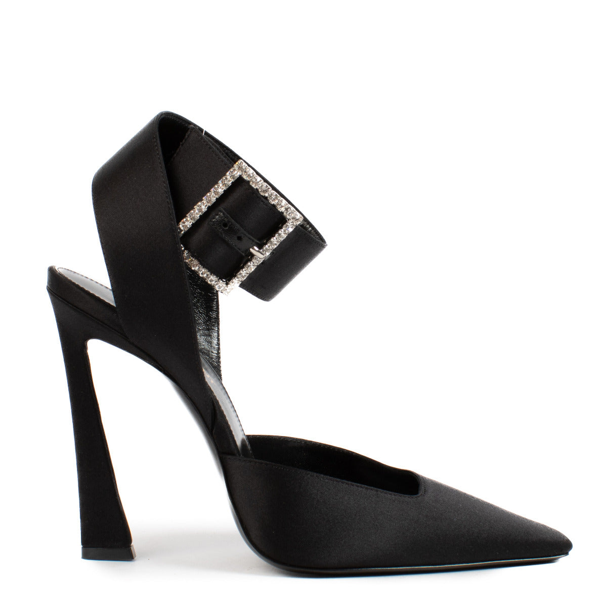 Saint Laurent Claude Black Satin Pumps - size 37 aan de beste prijs bij Labellov tweedehands luxe in Antwerpen en Knokke.